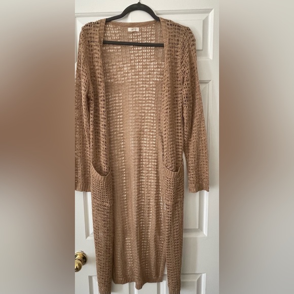 Cardigan with slits, size S/M. Color as pictured - Picture 1 of 3